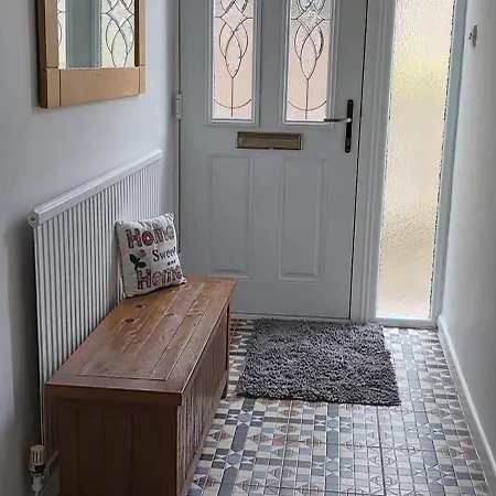 Willow 3 Bed, Cosy Stopover, Dogs Welcome *