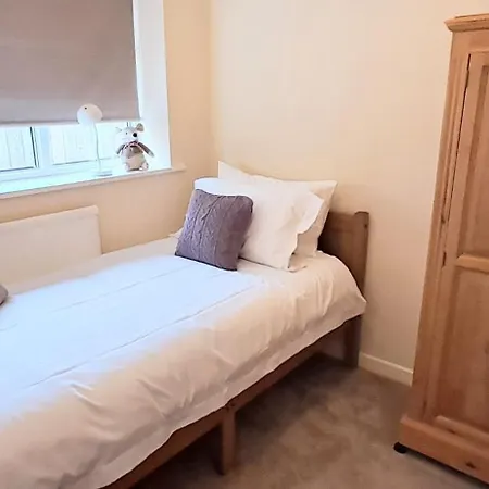 Apartamento Willow 3 Bed, Cosy Stopover, Dogs Welcome *