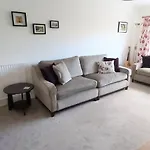 Willow 3 Bed, Cosy Stopover, Dogs Welcome * Thornton-le-Beans